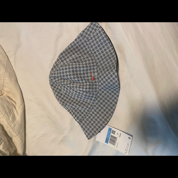 Nike bucket hat NWT - Picture 2 of 5